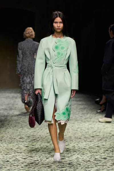 Look 66